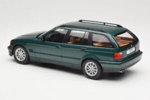 BMW 3 Series E36 Touring Green Metallic MCG 1:18 MCG18366 Diecast - image 5 of 6