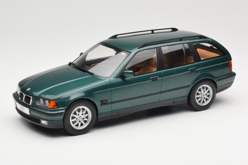 BMW 3 Series E36 Touring Green Metallic MCG 1:18 BMW 3 Series E36 Touring Green Metallic MCG 1:18 MCG18366 Diecast