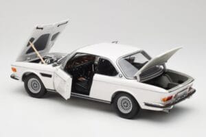 BMW 3.0 CSi E9 White Minichamps 1:18 180029026 Diecast - image 5 of 8