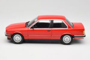 BMW 323i E21 Red Minichamps 1:18 155026000 Diecast - image 3 of 6