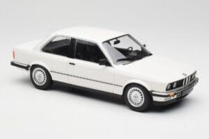 BMW 323i E21 White Minichamps 1:18 155026005 Diecast - image 4 of 6