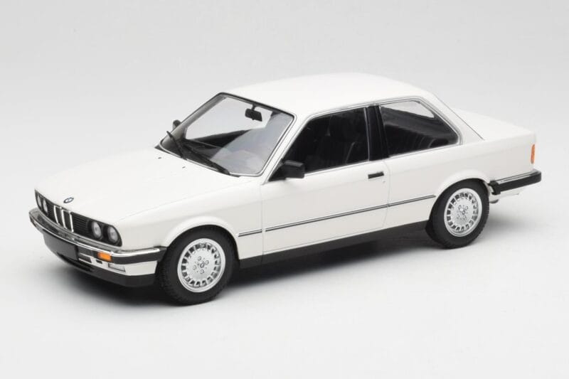 BMW 323i E21 White Minichamps 1:18 155026005 Diecast