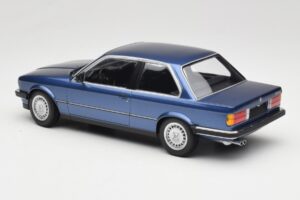 BMW 323i E30 Blue Metallic Minichamps 1:18 155026002 Diecast - image 5 of 6