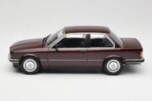 BMW 323i E30 Dark Red Metallic Minichamps 1:18 155026007 Diecast - image 3 of 6