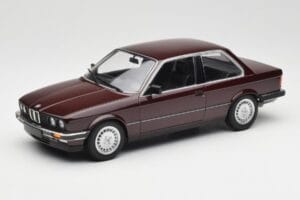 BMW 323i E30 Dark Red Metallic Minichamps 1:18 155026007 Diecast
