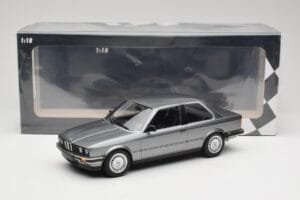 BMW 323i E30 Grey Metallic Minichamps 1:18 155026006 Diecast - image 6 of 6