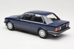 BMW 323i E30 Saturn Blue Minichamps 1:18 155026009 Diecast - image 5 of 6