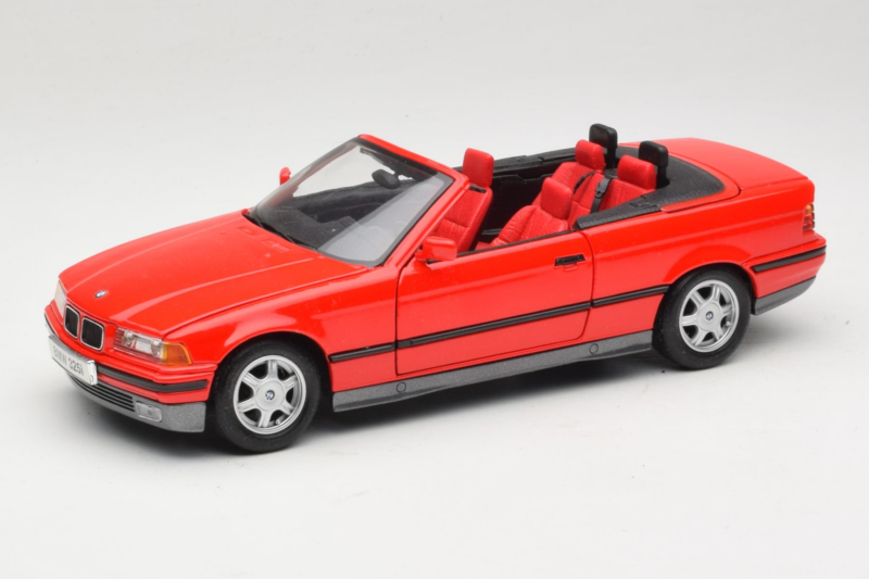 BMW 325i E36 Convertible Red Maisto 1:18 BMW 325i E36 Convertible Red Maisto 1:18 50229 Diecast