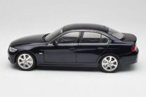 BMW 330i E46 Black Kyosho 1:18 08731RB Diecast - image 4 of 8