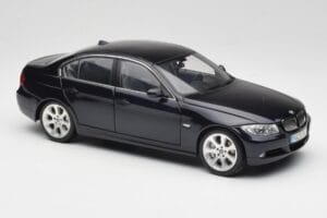 BMW 330i E46 Black Kyosho 1:18 08731RB Diecast - image 6 of 8