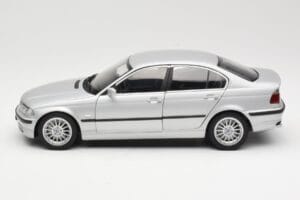BMW 330i E46 Silver UT Models 1:18 80430302328 Diecast - image 4 of 8