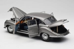 BMW 502 2.6 Luxus Silver Beige Metallic AUTOart 1:18 70591 Diecast - image 5 of 8