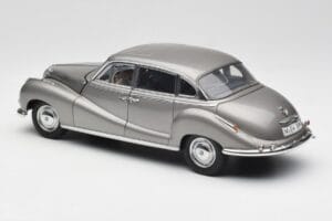 BMW 502 2.6 Luxus Silver Beige Metallic AUTOart 1:18 70591 Diecast - image 7 of 8