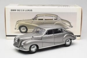 BMW 502 2.6 Luxus Silver Beige Metallic AUTOart 1:18 70591 Diecast - image 8 of 8