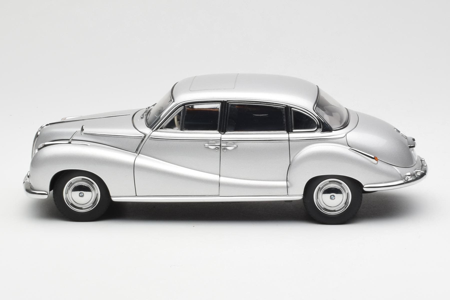 BMW 502 2.6 Luxus Super Silver AUTOart 1:18
