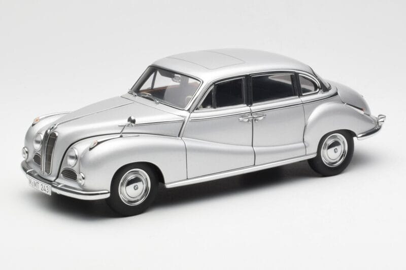 BMW 502 2.6 Luxus Super Silver AUTOart 1:18 70593 Diecast