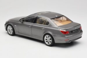 BMW 530i E60 Grey Metallic Revell 1:18 08841 Diecast - image 7 of 8