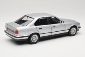 BMW 535i E34 Silver Minichamps 1:18 100024005 Diecast - image 3 of 8