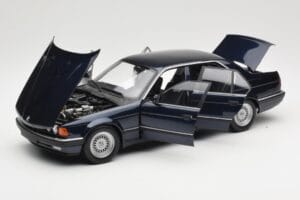BMW 730i E32 Blue Metallic Minichamps 1:18 100023006 Diecast - image 2 of 8