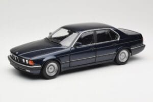 BMW 730i E32 Blue Metallic Minichamps 1:18 100023006 Diecast