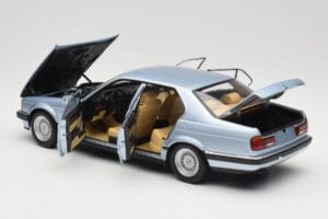 BMW 730i E32 Light Blue Metallic Minichamps 1:18 100023008 Diecast - image 5 of 8