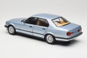 BMW 730i E32 Light Blue Metallic Minichamps 1:18 100023008 Diecast - image 7 of 8