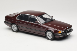 BMW 730i E32 Red Metallic Minichamps 1:18 100023001 Diecast - image 6 of 8