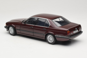 BMW 730i E32 Red Metallic Minichamps 1:18 100023001 Diecast - image 7 of 8