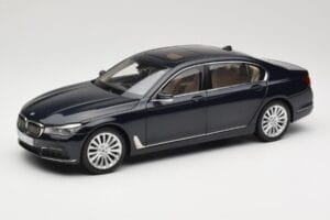 BMW 750Li F02 Imperial Blue Paragon 1:18 80432405586 Diecast