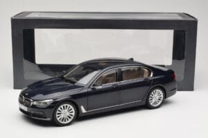 BMW 750Li F02 Imperial Blue Paragon 1:18 80432405586 Diecast - image 8 of 8