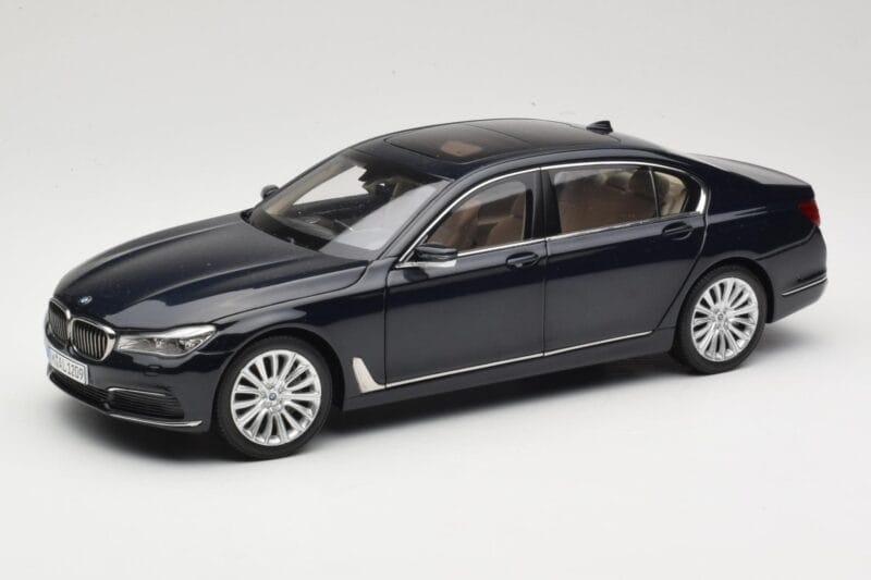 BMW 750Li F02 Imperial Blue Paragon 1:18 80432405586 Diecast