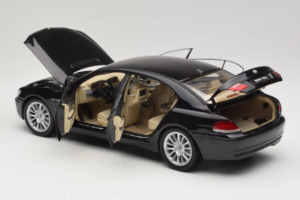 BMW 760Li E66 Individual Black Kyosho 1:18 08573RB Diecast - image 5 of 8
