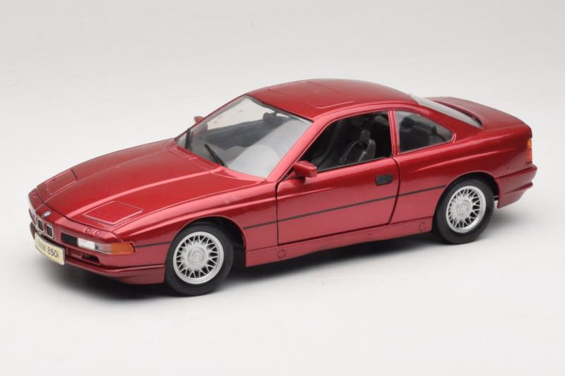 BMW 850i E31 Red Tchibo 1:18 BMW 850i E31 Red Tchibo 1:18 36157 Diecast