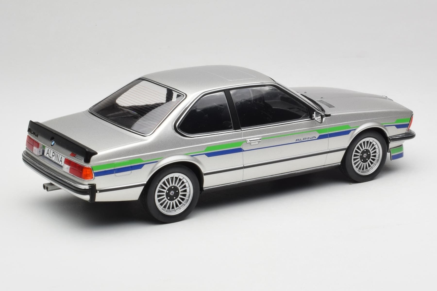 MCG BMW Alpina B7 Turbo E24 1:18 Polaris Silver