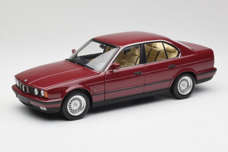 BMW 535i E34 Red Minichamps 1:18 100024002 Diecast