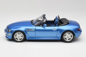 BMW Z3 E36 M Roadster Estoril Blue Bburago 1:18 3349-M1 Diecast - image 4 of 8