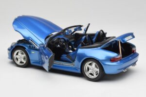 BMW Z3 E36 M Roadster Estoril Blue Bburago 1:18 3349-M1 Diecast - image 5 of 8