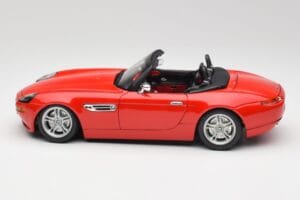 BMW Z8 E52 Red Bburago 1:18 Z8001 Diecast - image 4 of 8