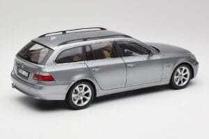 BMW 545i E61 Touring Light Grey Kyosho 1:18 80430308414 Diecast - image 3 of 8