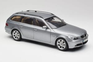 BMW 545i E61 Touring Light Grey Kyosho 1:18 80430308414 Diecast - image 6 of 8