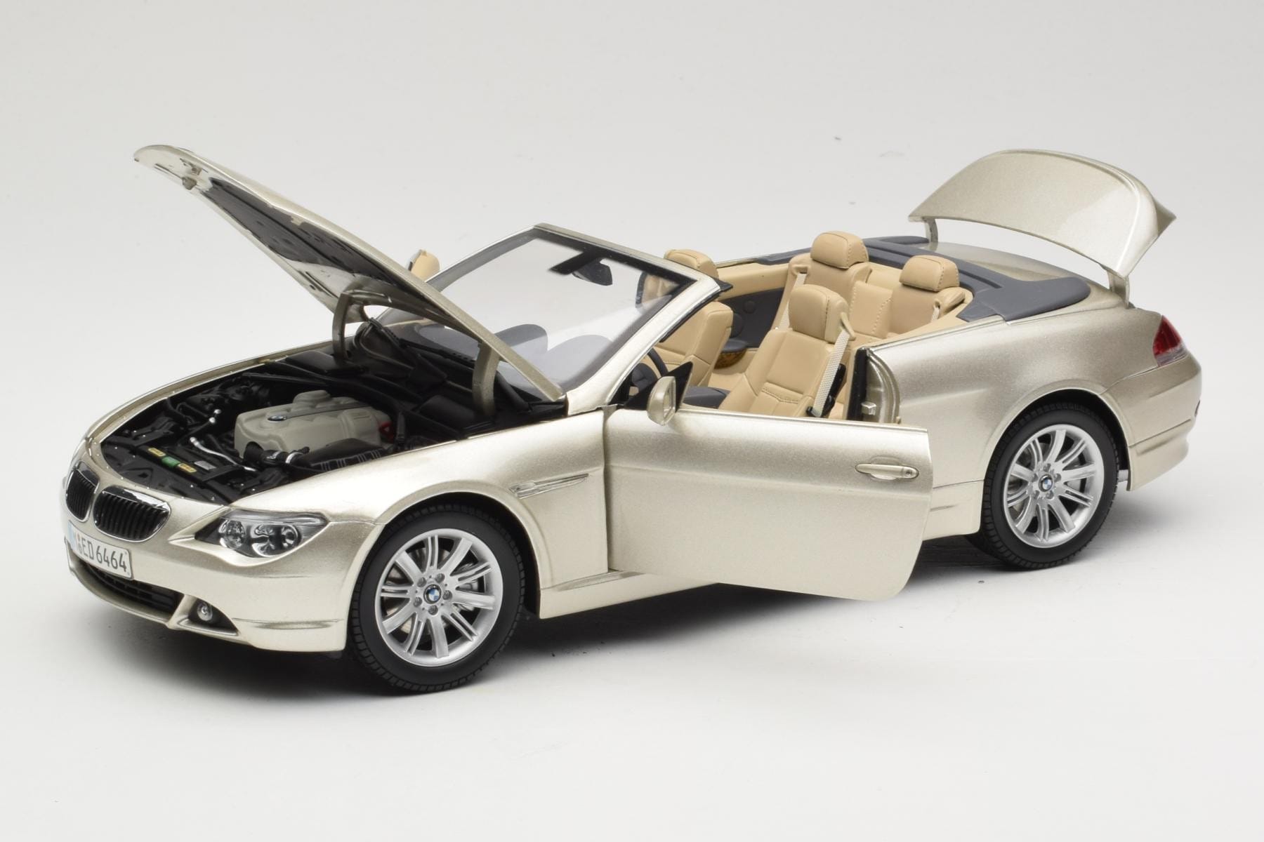 Kyosho BMW 6 Series E64 Cabriolet 1:18 Mineral Silver