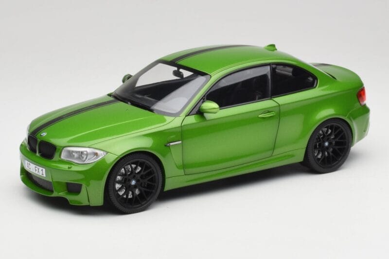 BMW 1 Series E82 Coupe Taiga Green Metallic Minichamps 1:18 110020024 Diecast