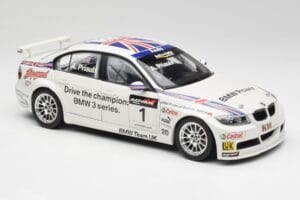 BMW E90 320si #1 A. Priaulx WTCC Champion 2006 Kyosho 1:18 80430429067 Diecast - image 6 of 8