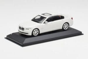 BMW 750Li F02 White Minichamps 1:43 80420445201 Diecast - image 2 of 5