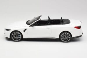 BMW M4 G82 Cabriolet Alpine White Minichamps 1:18 155021031 Diecast - image 3 of 6