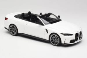 BMW M4 G82 Cabriolet Alpine White Minichamps 1:18 155021031 Diecast - image 4 of 6