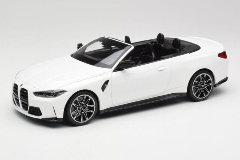 BMW M4 G82 Cabriolet Alpine White Minichamps 1:18 155021031 Diecast