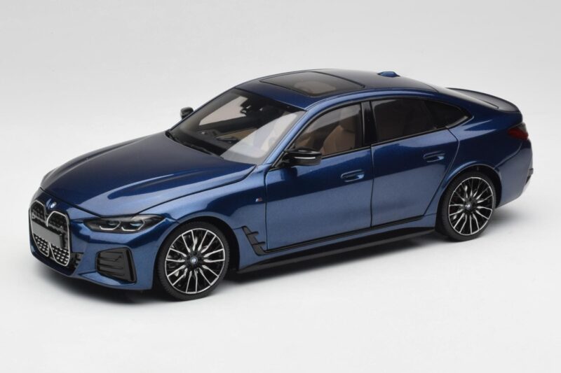 BMW i4 M50 G26 Portimao Blue Minichamps 1:18 BMW i4 M50 G26 Portimao Blue Minichamps 1:18 110023012 Diecast