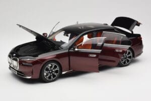 BMW i7 G70 Black & Red Metallic Minichamps 1:18 110023201 Diecast - image 2 of 8
