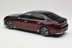 BMW i7 G70 Black & Red Metallic Minichamps 1:18 110023201 Diecast - image 7 of 8